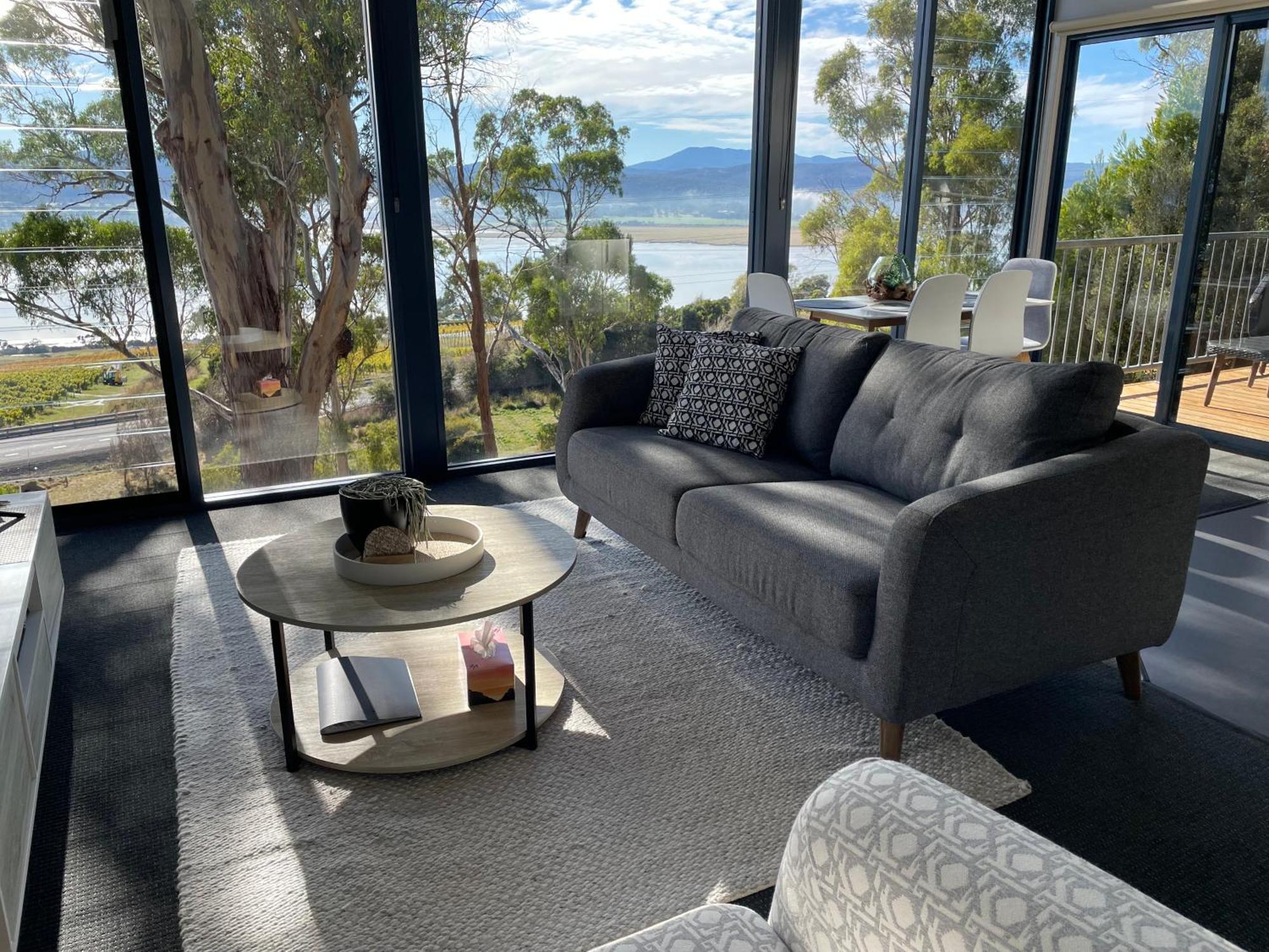 Apartment Panoramic Views From Your Stunning 'treehouse' *